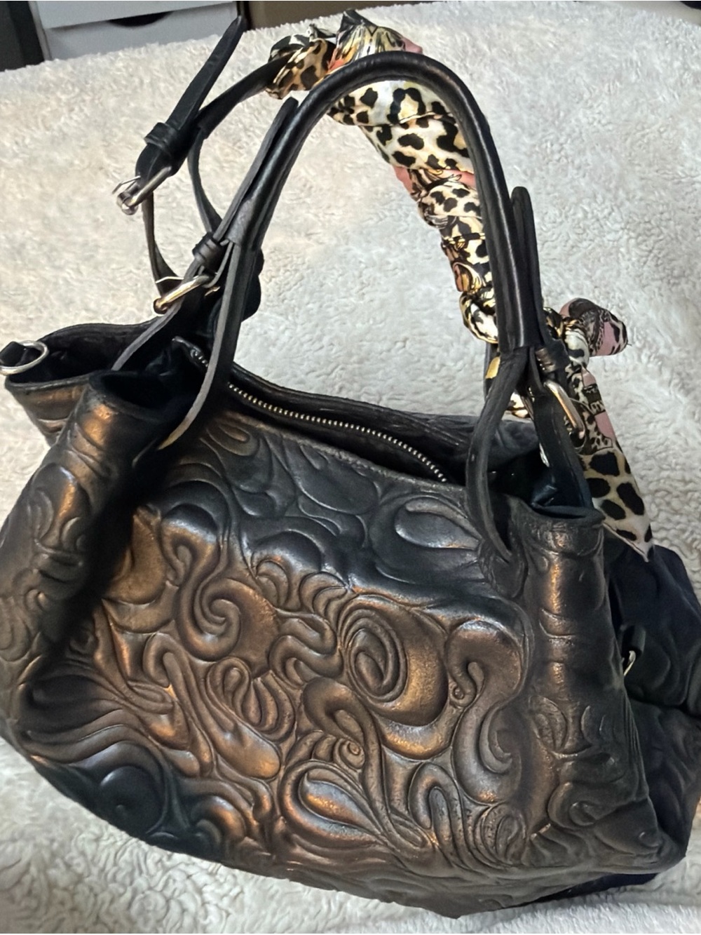 Isadora made in Italy 🇮🇹 Black Embossed Leather Tote Bag with Scarf Accent